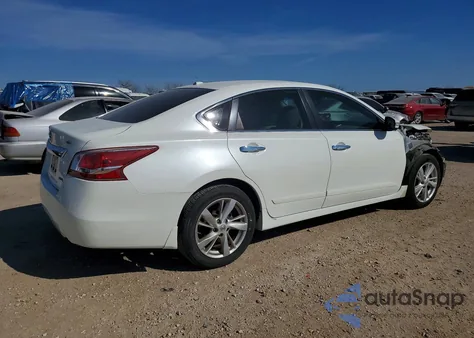 2013 Nissan Altima 2.5 z USA, uszkodzony, nr VIN 1N4AL3AP4DN562376